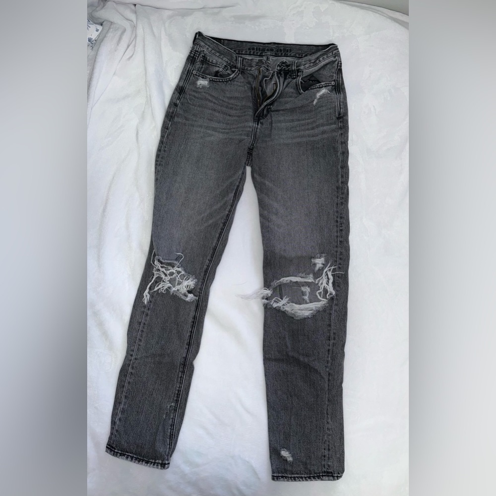 American Eagle Mom Jean
